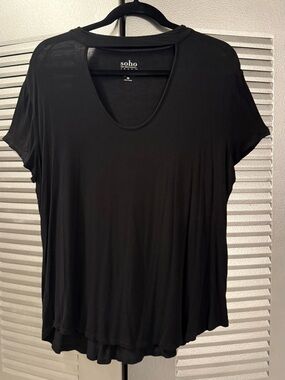 SOHO Black Women's Scoop Neck Top